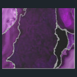 Lila och silverfärgad falsk glitteragate presentpapper<br><div class="desc">Detta eleganta och glamourösa ins包装spapper är mångsidigt och kan användas för att ge presenter eller för konst- och hantverksprojekt. Det är idealiskt för alla tillfällen som födelsedagar, bröllop, bröllops shower, baby shower, årsdagar eller allmänna presenter. Det har lila marmorerad agate på en distresserad lila bakgrund. De falska silverglitteraccenterna och det...</div>