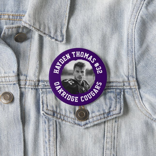 Lila och vit Idrottsman, Namn Jersey Number Foto Knapp (In Situ)