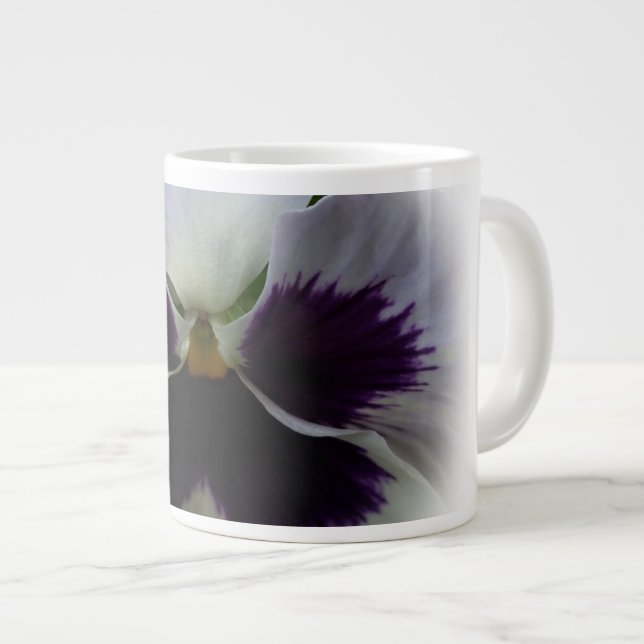 Lila och vit pansa jumbo mugg (Framsida höger)