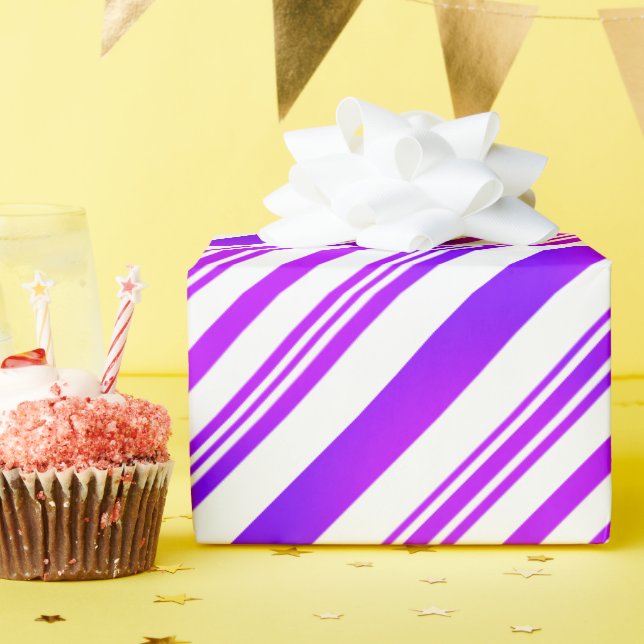Lila och vit Rand Presentpapper (Födelsedagsfest)