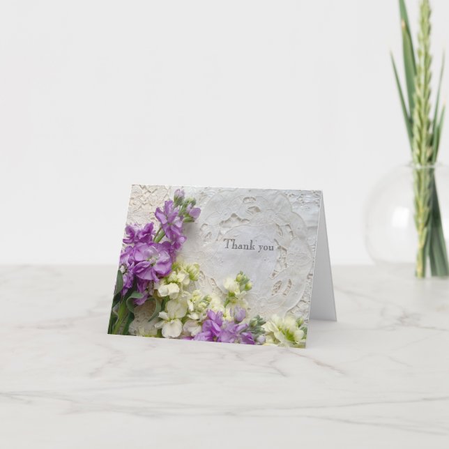 Lila och vita blommor på gamla snöre tack kort (Framsida)