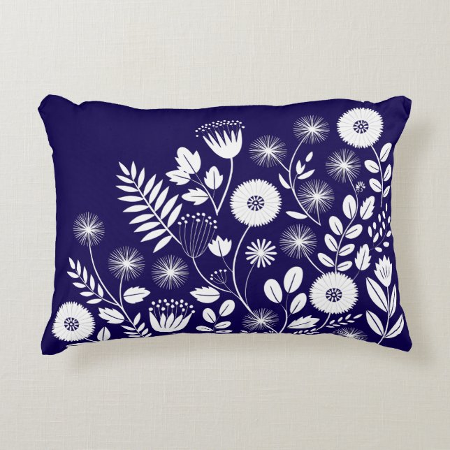 Lila och White Boho Wildblomma Prydnadskudde (Framsidan)
