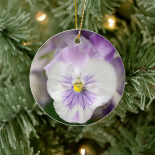 Lila och White Violas av Shirley Taylor Julgransprydnad Keramik