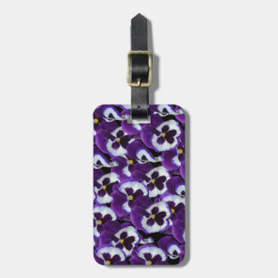 Lila_Pansies_Bouquet,_ Bagagebricka