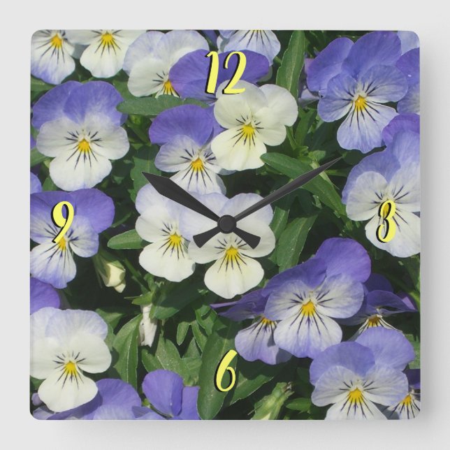 Lila Pansies Garden Blommigt Fyrkantig Klocka (Framsida)