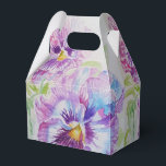 Lila Pansy Bröllop Cake Favoritbox Presentaskar<br><div class="desc">Pansy Bröllop Cake Favor Boxes,  Fully Anpassade. Designad från en av mina vattenfärgsmålningar.</div>