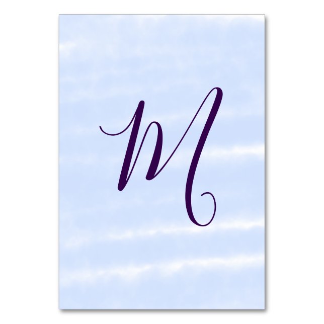 Lila pastell vattenfärg monogram namn bokstavretro bordsnummer (Framsidan)