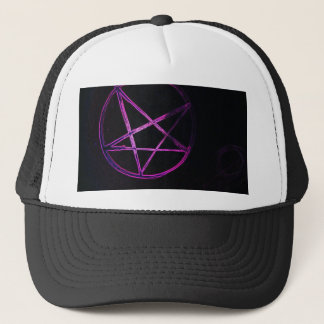 lila pentagram keps