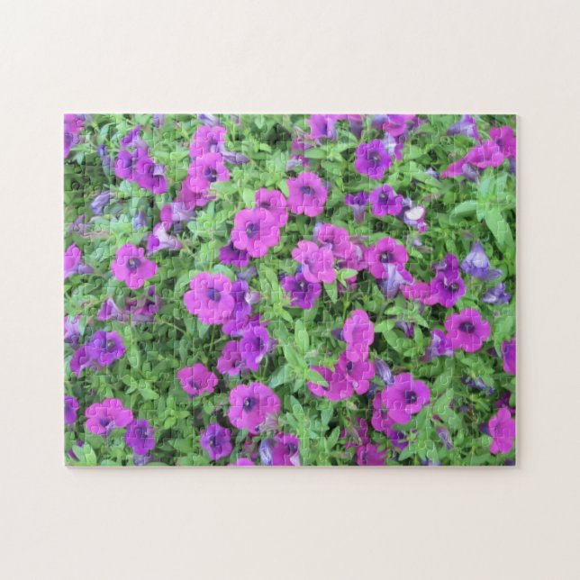 Lila Petunias Puzzle Pussel (Horisontell)