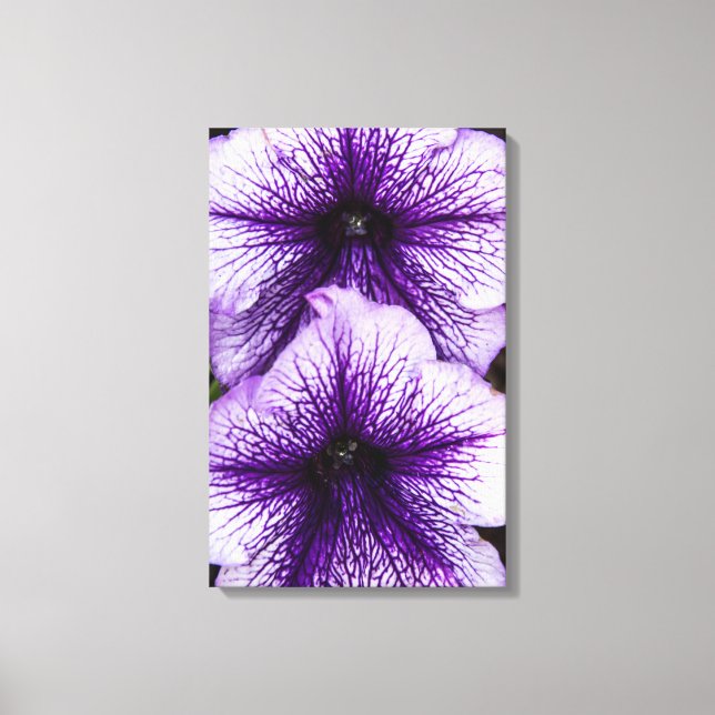 Lila Petunias Triptych Wall Art Canvastryck (Framsida)