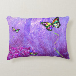 Lila Pillow med färgade fjärilar Prydnadskudde