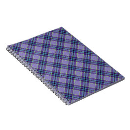 Lila Play Tartan 1 i skuggor av Lavender & Blue Anteckningsbok