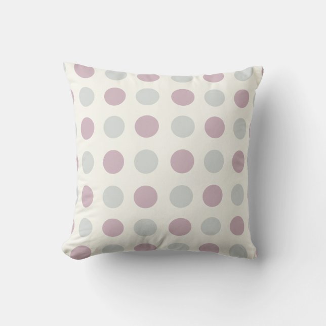Lila Polka - punktåtertagandedesign Kudde (Framsida)