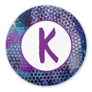 Lila prickig abstrakt monogram knopp