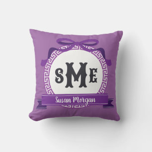 Lila Purpur Omvänd Grekisk Nyckel Båge Monogram Kudde