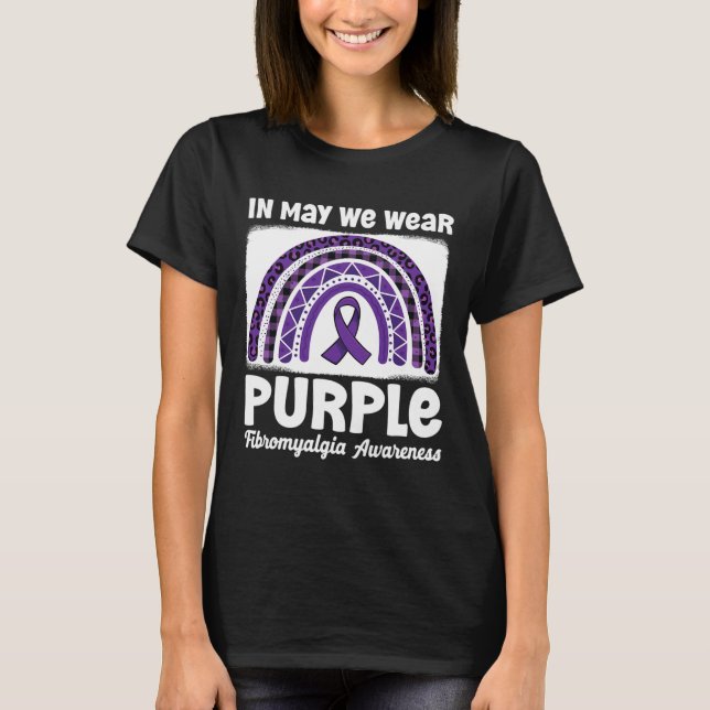 Lila Rainbow Support Fibro Warrior Fibromyalgia T Shirt (Framsida)