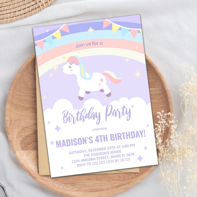 Lila Rainbow Unicorn Birthday-inbjudningar Inbjudningar (Purple Rainbow Unicorn Birthday Invitations)