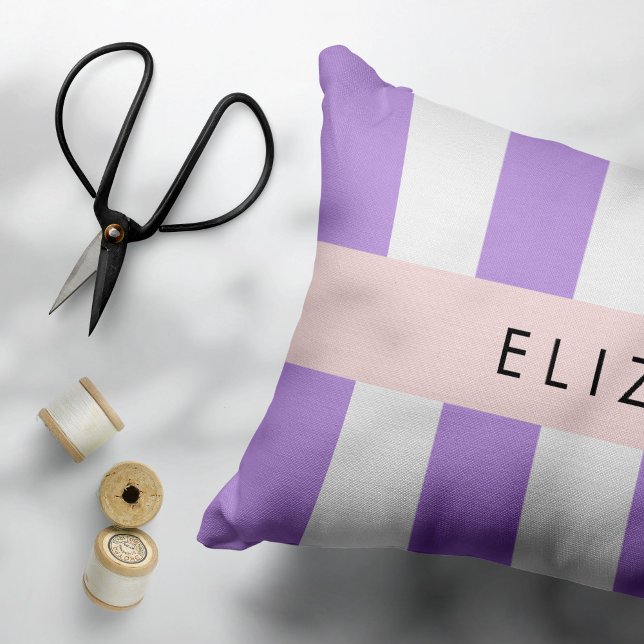 Lila Rand, Stripe Mönster, Linjer, Ditt namn Prydnadskudde (Skapare uppladdad)