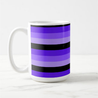 Lila ränder med svart kaffemugg