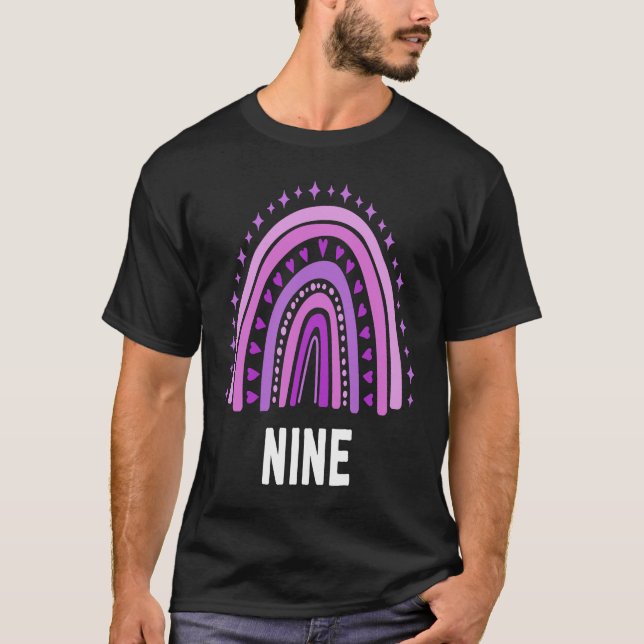 Lila Regnbåge nio år gammal 9 dagar 9 T Shirt (Framsida)
