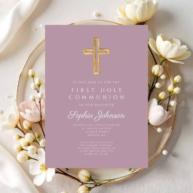 Lila religiöst kors flicka första nattvarden inbjudningar (Mauve Religious Cross Girl First Communion Invitation)