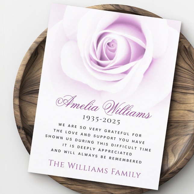 Lila ro blommigtens medlidande i begravningen - ta tack kort (Purple rose floral funeral sympathy thank you card)