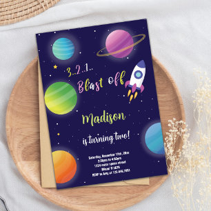 Lila Rocket Rymden Birthday-inbjudan Inbjudningar