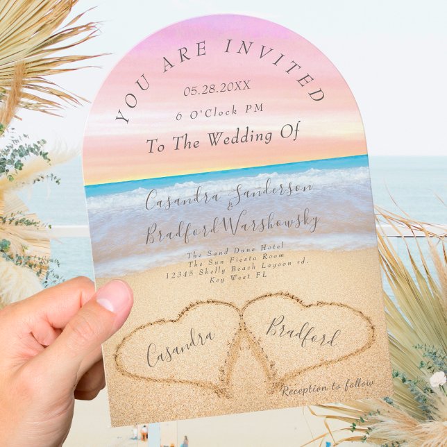 Lila Rosa Beach Wedding 2 Hearts Sand Bröllop Inbjudningar (Skapare uppladdad)