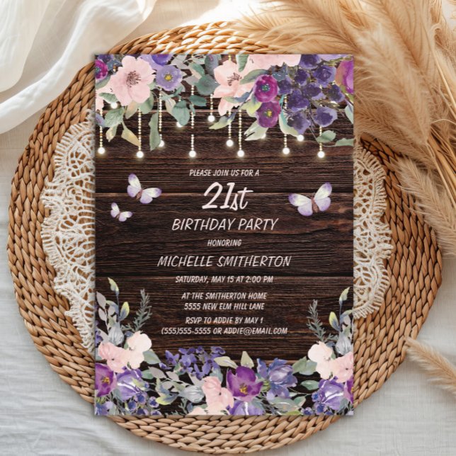 Lila Rosa Blommor Fjärilar Rustik Trä 21:a  Inbjudningar (Purple and pink watercolor floral and butterflies on rustic wood 21st birthday party invitation)
