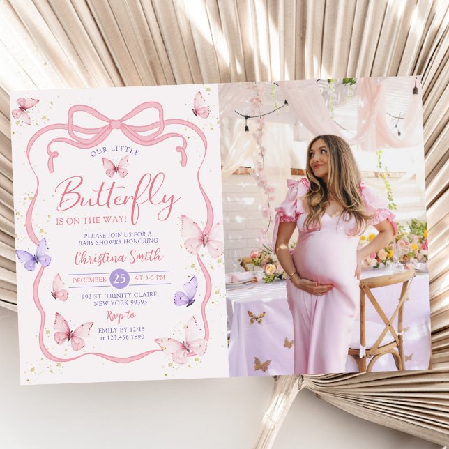 Lila Rosa Bow Little Butterfly Baby Shower Photo Inbjudningar (Skapare uppladdad)