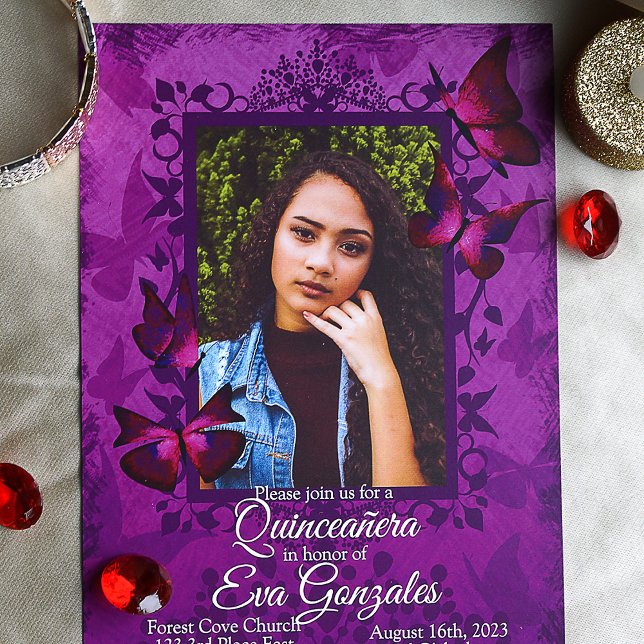 Lila, Rosa Butterfly Quinceanera-inbjudan Inbjudningar (Purple and red mis quince butterfly invitations for elegant purple quinceanera)