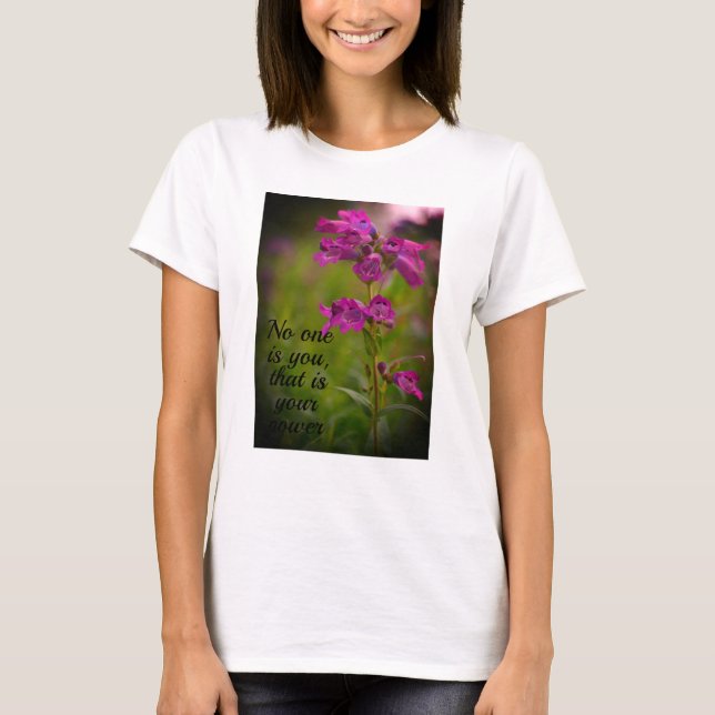 Lila Rosa Dragonmouth Flower Motivering T Shirt (Framsida)