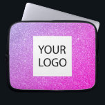 Lila Rosa Glitter - Anpassningsbar Logotyp Marknad Laptop Fodral<br><div class="desc">Lila och Rosa Ombre Modern och Professionell Faux Glitter och Gnistra Elegant Anpassningsbar PR Corporate Bag eller Logotyp Promotional Sleeve för en skönhetsindustrigåva. Det här fodral kan anpassas så att det omfattar företagets eller företagets logotyp.</div>