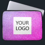Lila Rosa Glitter - Anpassningsbar Logotyp Marknad Laptop Fodral<br><div class="desc">Lila och Rosa Ombre Modern och Professionell Faux Glitter och Gnistra Elegant Anpassningsbar PR Corporate Bag eller Logotyp Promotional Sleeve för en skönhetsindustrigåva. Det här fodral kan anpassas så att det omfattar företagets eller företagets logotyp.</div>