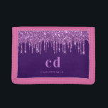 Lila rosa glitter droppar namn flicka<br><div class="desc">En djup lila bakgrund med elegant lila faux glitter drops,  målardropp. Rosa färgad text. Anpassa och lägg till ditt monogram initialer och ditt namn.</div>