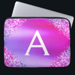 Lila Rosa Glitter och Gnistra Monogram Laptop Fodral<br><div class="desc">Lila och Rosa Faux Glitter och Gnistra Metallic Foil Elegant Monogram Fodral. Fodral kan anpassas så att det omfattar ditt första och första namn.</div>