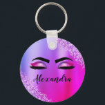 Lila Rosa Monogram Glitter Eyelash Modern Nyckelring<br><div class="desc">Lila och Rosa Faux Foil Metallic Gnistra Glitter Brushed Metall Monogram Namn och Initial Eyelash (Lash),  Eyelash Extensions och Ögon Keychain. Utformningen gör perfekten söt 16-årsjubileum,  bröllop,  möhippa,  årsdag,  babydusch eller bachelorette-festgåva till någon som tittar för ett trendig coola stil.</div>