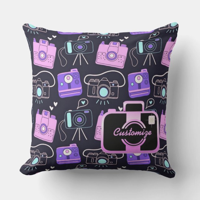 Lila & Rosa Shutter Kryp Retro Cameras Pillow Utomhuskudde (Framsida)