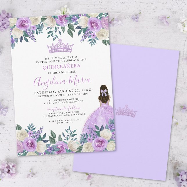 Lila rosor Blommig Quinceanera-inbjudan Inbjudningar (Floral Roses Purple Quinceanera Invitation)