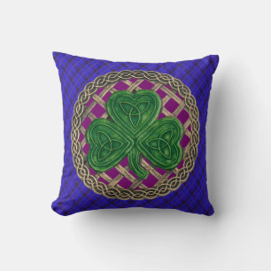 Lila Shamrock Celtic Knots on Blue Play Kudde