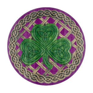 Lila Shamrock på den keltiska spalten