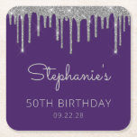 Lila Silver Glitter Drip 40:e födelsedag Party Underlägg Papper Kvadrat<br><div class="desc">Party pappra underlägg fyller 40 år i chic och har en sparsam bakgrund för silver faux drop gräns och lila. Anpassa dem med hedersgästen namn i handskript för silver grått,  med hennes födelsedag och datum nedan i sans serif-typsnitt.</div>