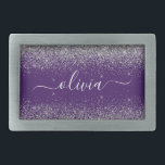 Lila Silver Glitter Girly Glam Monogram<br><div class="desc">Lila och Silver Gnistra Glitter Skript Monogram Namn Bälte Buckle. Detta gör perfekt studenten,  söt 16 16,  18,  21,  30,  40,  50,  60,  70,  80,  90:e,  100-årsdag,  bröllop,  möhippa,  årsdag,  babydusch eller bachelorette-gåva till någon som glam lyx och chic stilar.</div>