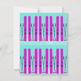 Lila skidor på blått anteckningskort