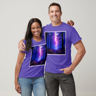 Lila skogsskymning: Surrealistisk konst T Shirt