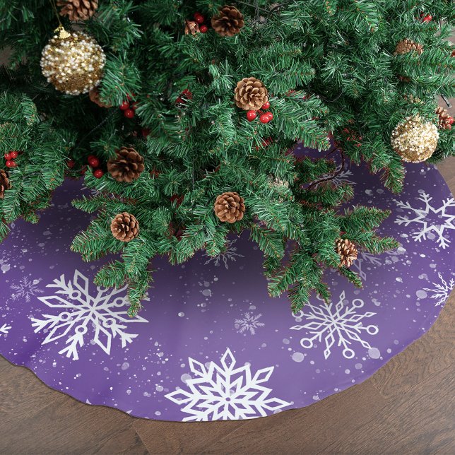 Lila snöfligmönster Magisk vinterhelg Julgransmatta Borstad Polyester (Skapare uppladdad)