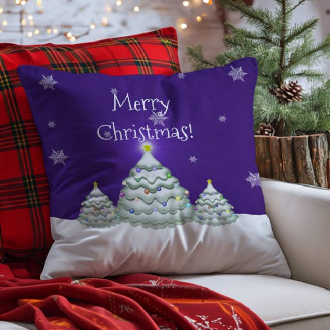 Lila Snöig Julgran Kastkudde Kudde (Purple Christmas Tree Throw Pillow)