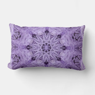 Lila Snowflake Lumbarkudde