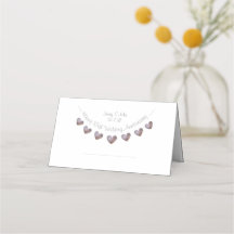 Lila som buntar alla bröllop-jubileumskort