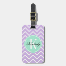 Lila sparre med Mintmonogramen Bagagebricka